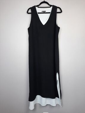 Franne Golde Black and White Layered Sleeveless V-neck Maxi Dress size Large